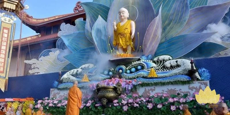 Mẫu phát biểu ngắn gọn trong dịp lễ Phật Đản