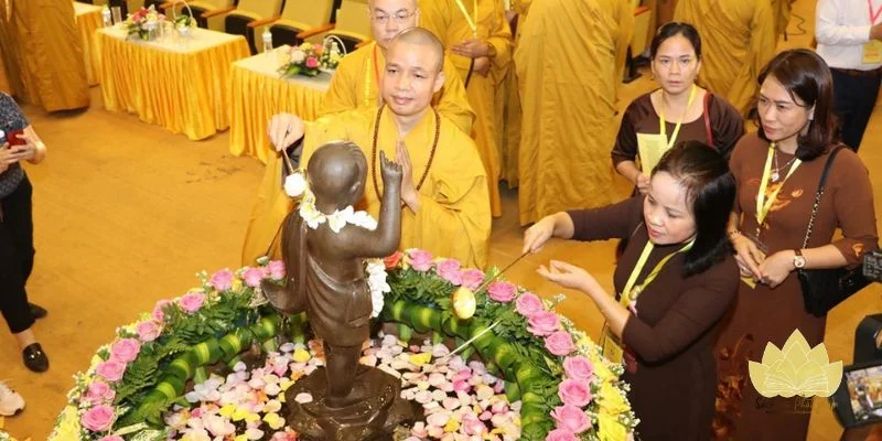 Những đối tượng nên lan tỏa lời chúc an lành