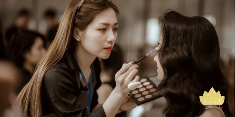 Hành trình làm nghề gắn với tu dưỡng tâm và tích phúc