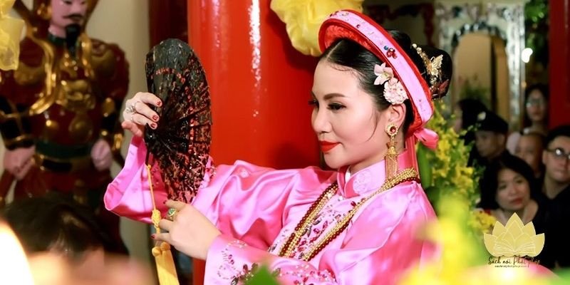 Hình tượng Thánh Cô được người dân tôn kính trong tín ngưỡng