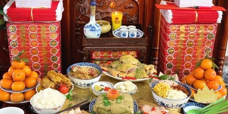 Lễ vật đơn giản nhưng đủ đầy, sạch sẽ và thành kính
