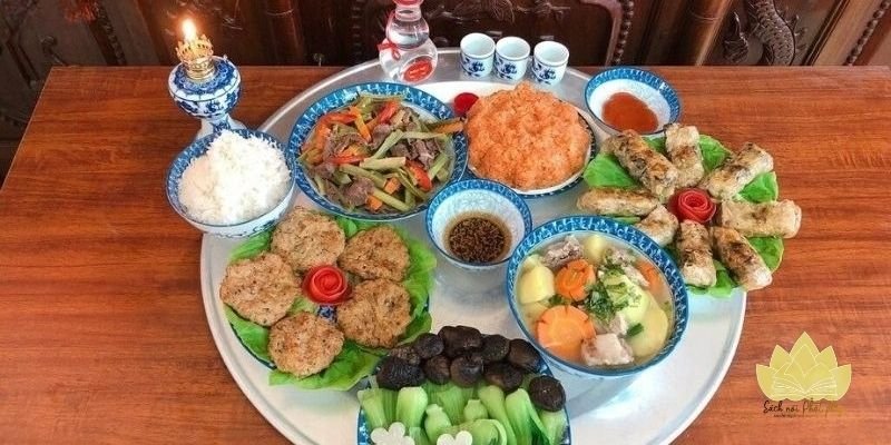 Sắp xếp bàn thờ, lễ vật đơn giản và giữ tâm thanh