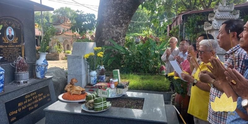 Tổng hợp văn khấn tạ mộ chuẩn nghi lễ đầy đủ