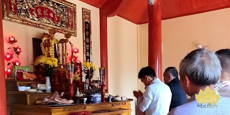 Văn khấn gia tiên hàng ngày đúng chuẩn dễ nhớ